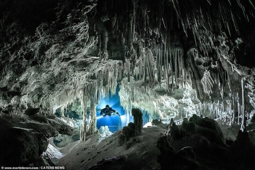 A diver risks his life making stunning images of underwater caves in Mexico