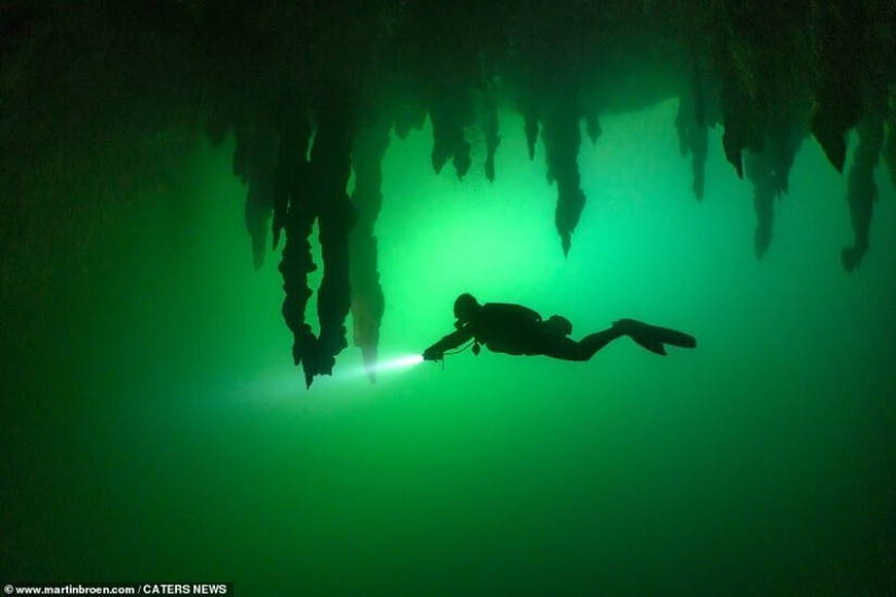 A diver risks his life making stunning images of underwater caves in Mexico
