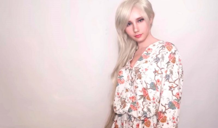 A makeup artist from Japan has learned how to change a person's race