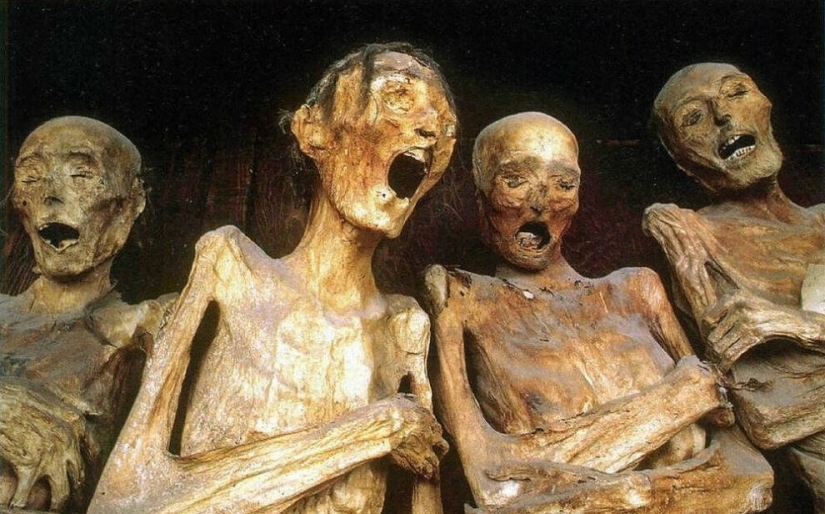 A Martian funeral, or What cemeteries on the Red Planet will look like A Martian funeral, or What cemeteries on the Red Planet will look like