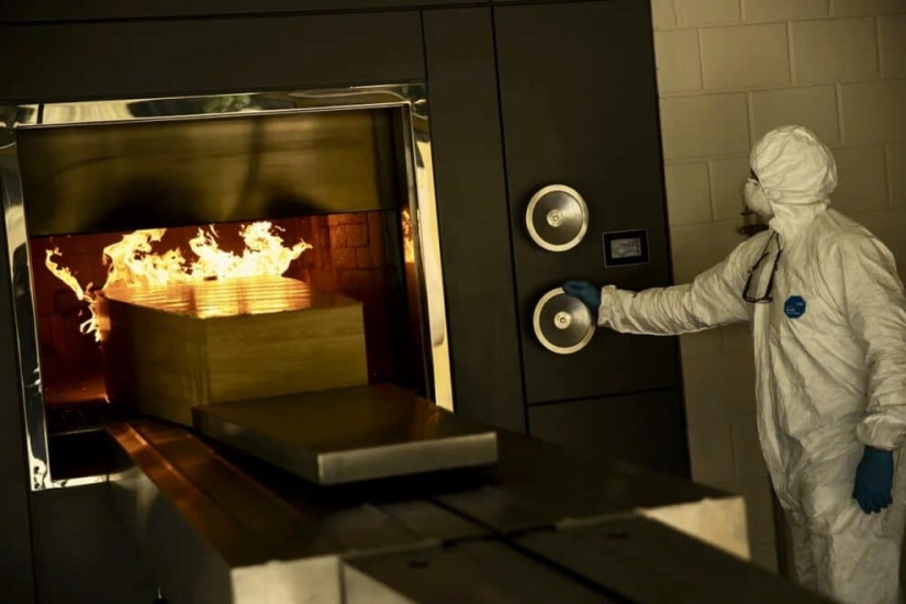 A Martian funeral, or What cemeteries on the Red Planet will look like A Martian funeral, or What cemeteries on the Red Planet will look like