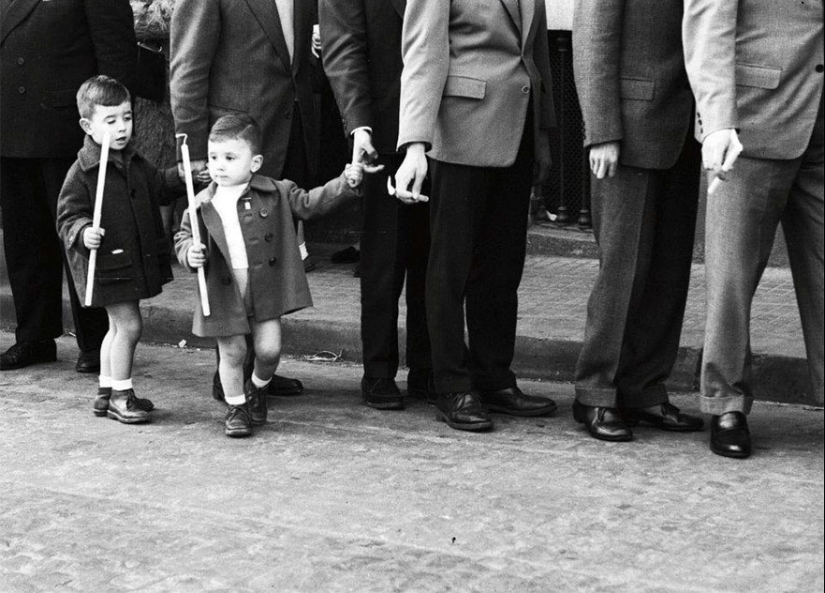 A tourist bought an envelope at a flea market, where he found negatives from an unknown genius A tourist bought an envelope at a flea market, where he found negatives from an unknown genius