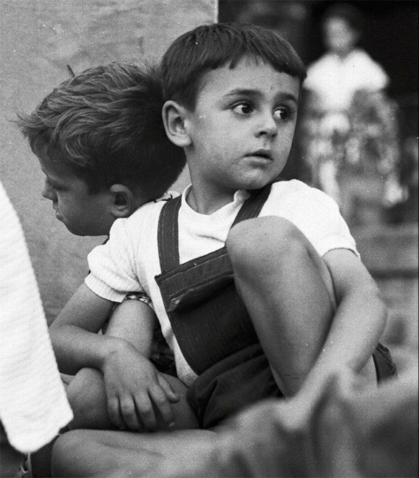 A tourist bought an envelope at a flea market, where he found negatives from an unknown genius A tourist bought an envelope at a flea market, where he found negatives from an unknown genius