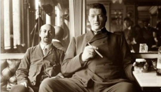 Adam Rainer: la historia de un tipo desafortunado que logró ser un enano y un gigante