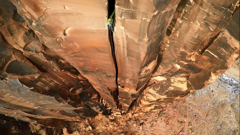 Adrenaline junkies: powerful emotions at the risk of their lives