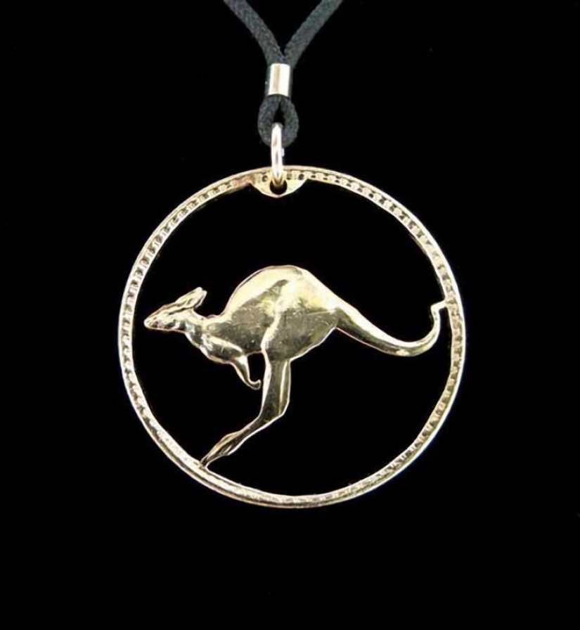 Amazing coin carving