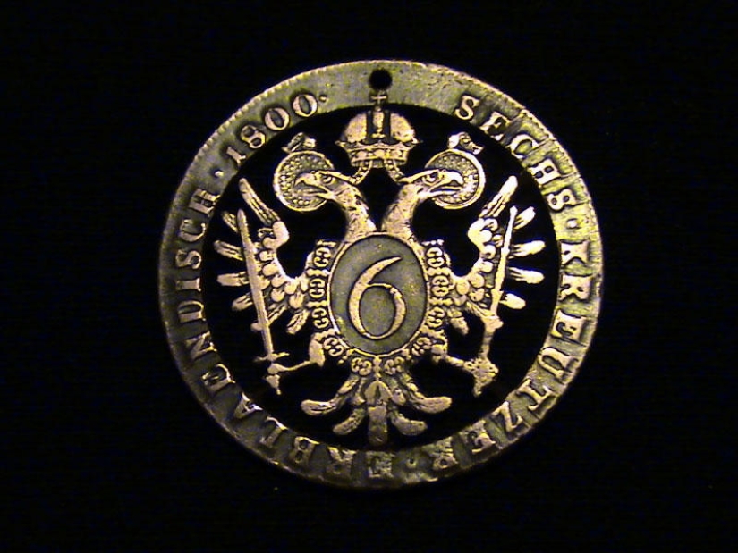 Amazing coin carving