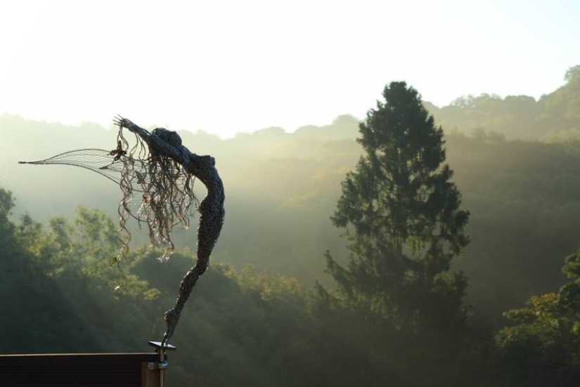 Amazing steel wire sculptures