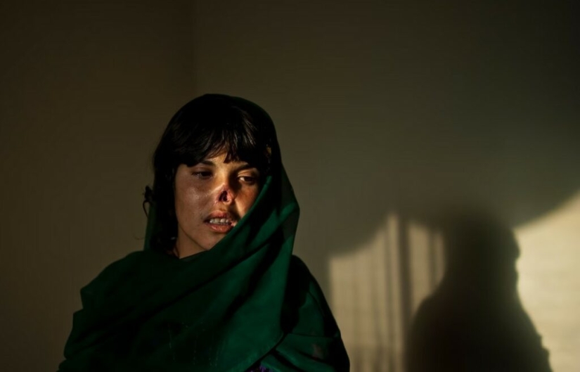 "Amor + Guerra" de la fotógrafa Lynsey Addario: Una historia sobre vivir y trabajar junto a la muerte