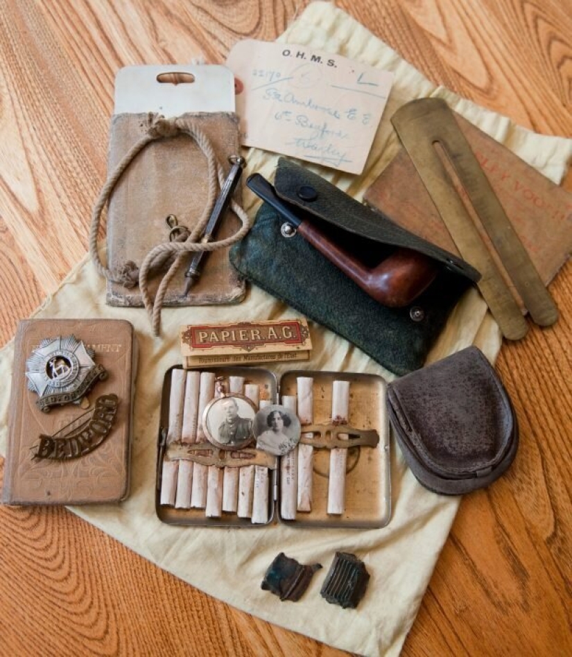 An amazing find in the attic: a suitcase with personal belongings of a soldier of the First World War An amazing find in the attic: a suitcase with personal belongings of a soldier of the First World War