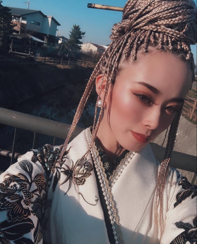 And the girl has matured: how 20-year-old Japanese celebrate their coming of age