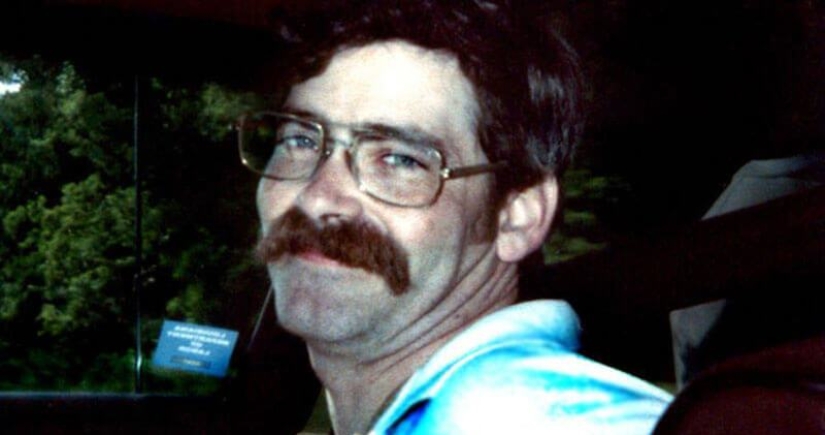 "Angel Face": the story of a maniac and a mama's boy by Sean Gillis "Angel Face": the story of a maniac and a mama's boy by Sean Gillis