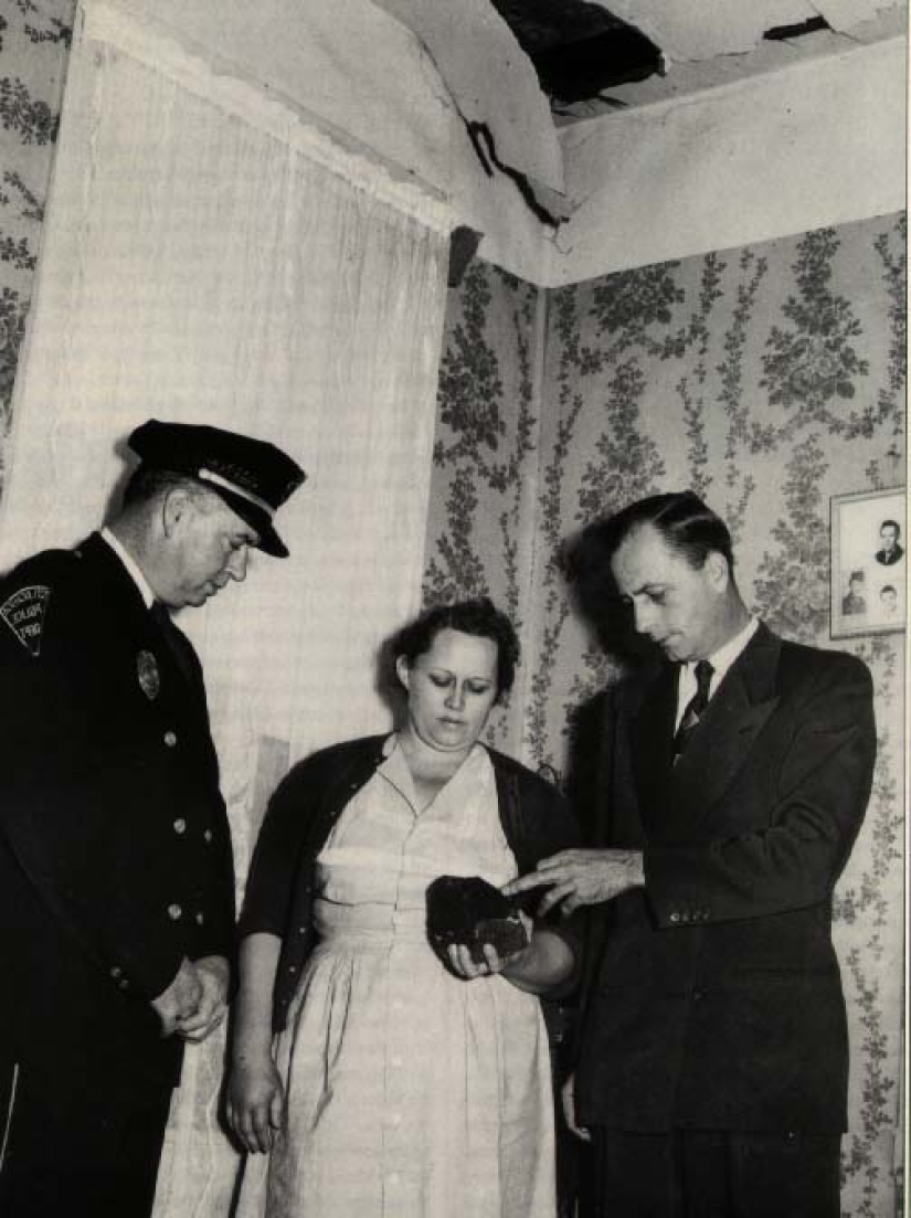 Ann Elizabeth Hodges is the only person who survived after being hit by a meteorite Ann Elizabeth Hodges is the only person who survived after being hit by a meteorite