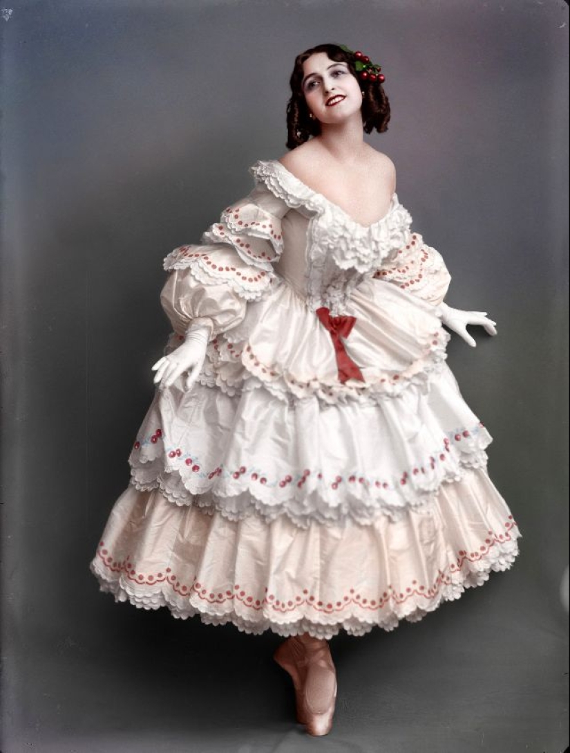 Anna Pavlova and other beauties of Tsarist Russia in colorized archival photos