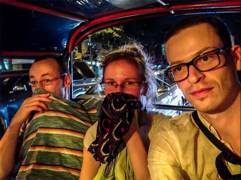 Annoying! 20 things that consistently annoy other people