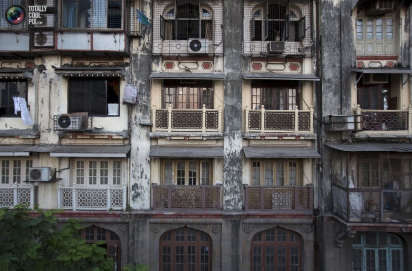 Anthill lives: Residential buildings of Mumbai Anthill lives: Residential buildings of Mumbai