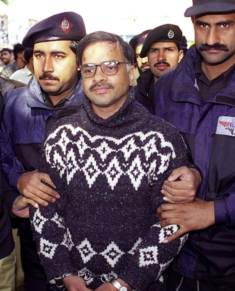 Apodado "Kukri": Por qué un empresario en Pakistán fue condenado a ser desmembrado en 100 pedazos