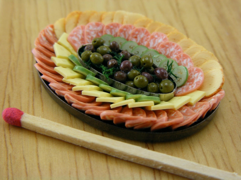 Appetizing miniatures from an Israeli master