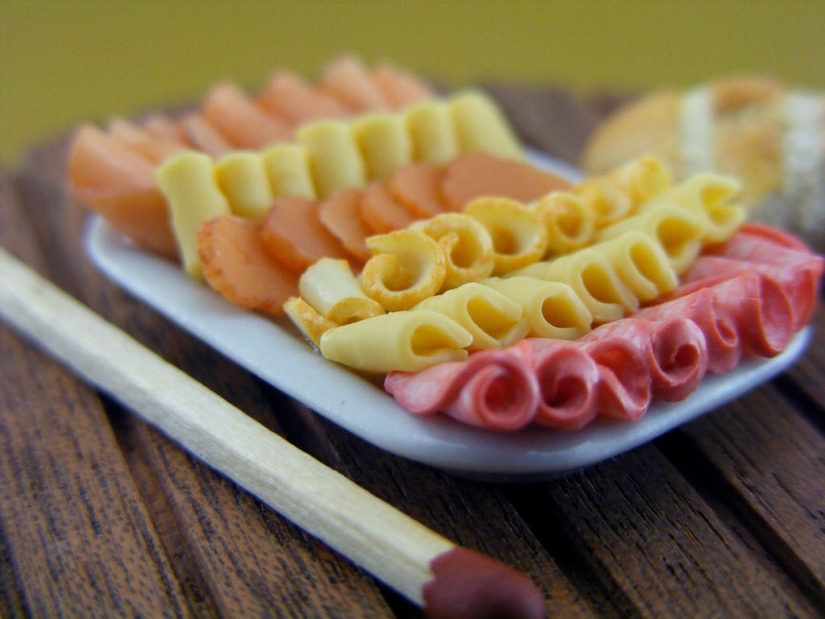 Appetizing miniatures from an Israeli master