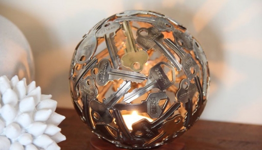 Artículos increíbles de llaves y monedas antiguas Artículos increíbles de llaves y monedas antiguas