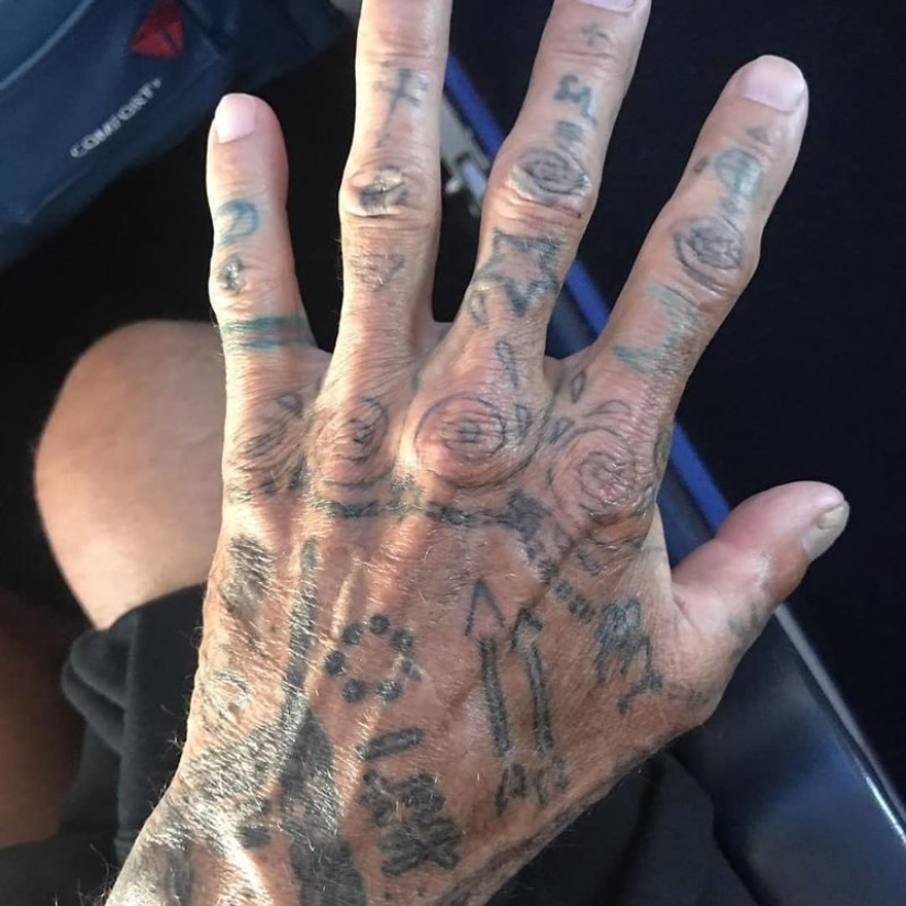 Así es como cambia un tatuaje a lo largo de más de cuarenta años Así es como cambia un tatuaje a lo largo de más de cuarenta años