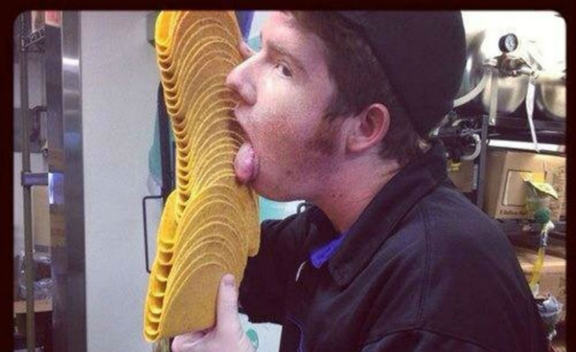 As it turns out, waiters and cooks take revenge on customers As it turns out, waiters and cooks take revenge on customers