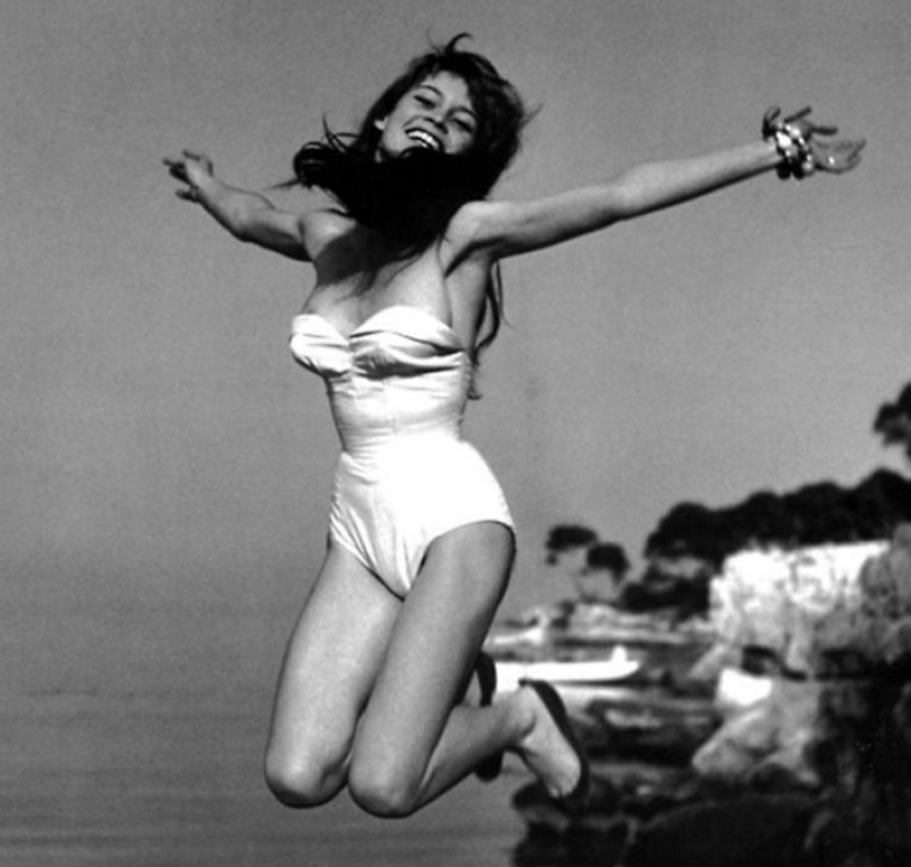 As Philippe Halsman experimented on celebrities