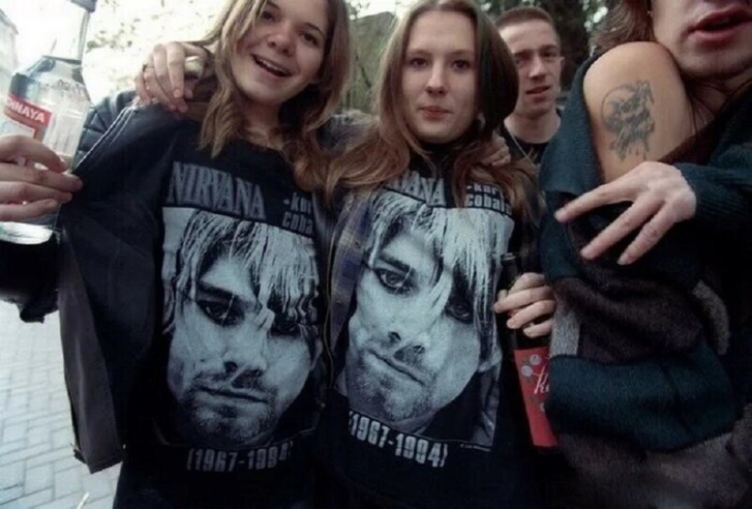 Atmospheric photos straight from our 90s Atmospheric photos straight from our 90s