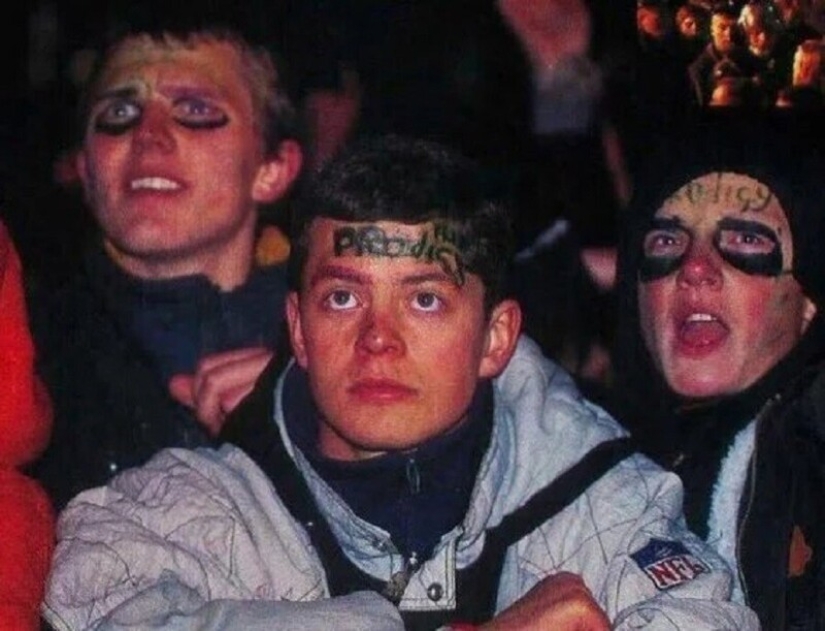 Atmospheric photos straight from our 90s Atmospheric photos straight from our 90s