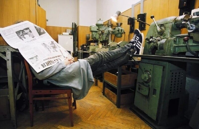 Atmospheric photos straight from our 90s Atmospheric photos straight from our 90s