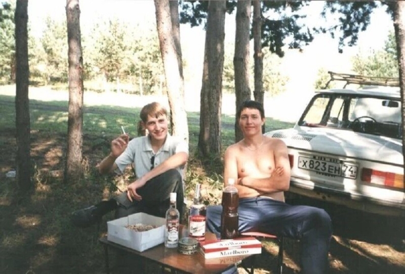 Atmospheric photos straight from our 90s Atmospheric photos straight from our 90s