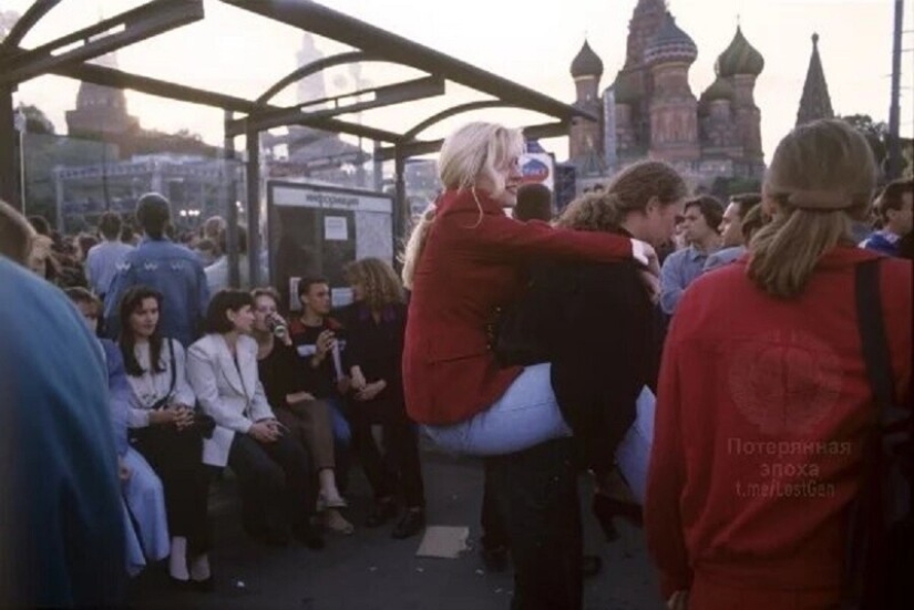 Atmospheric photos straight from our 90s Atmospheric photos straight from our 90s