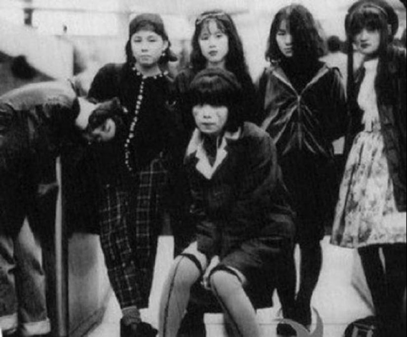 Atrevido y peligroso: 20 vintage foto de chicas Japonesas SUKEBAN Atrevido y peligroso: 20 vintage foto de chicas Japonesas SUKEBAN
