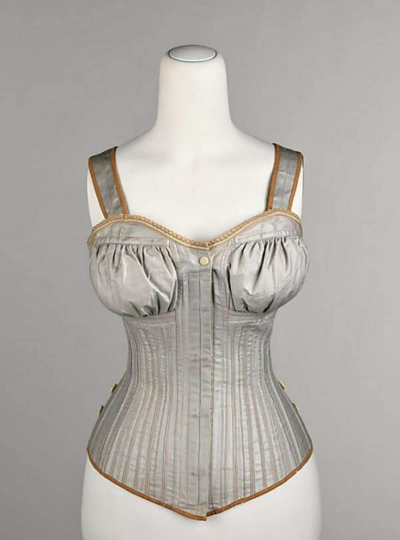 Aumento de senos hace 100 años. ¿Cómo fue? Aumento de senos hace 100 años. ¿Cómo fue?