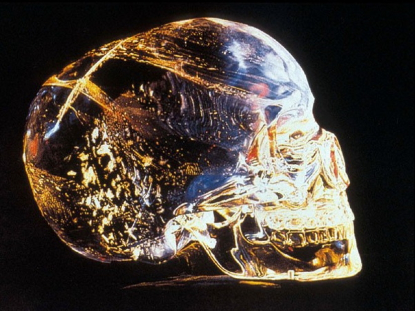 Aztec crystal skulls: how exposed one of the largest frauds in archaeology Aztec crystal skulls: how exposed one of the largest frauds in archaeology