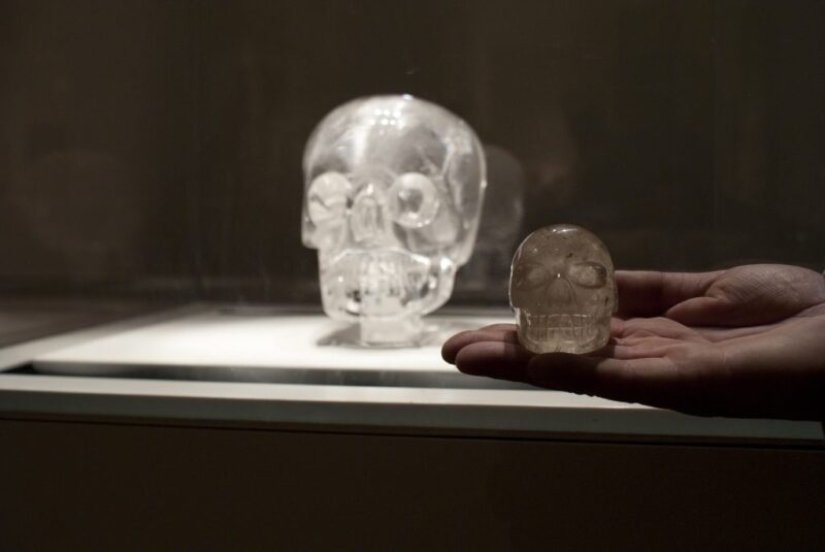 Aztec crystal skulls: how exposed one of the largest frauds in archaeology Aztec crystal skulls: how exposed one of the largest frauds in archaeology