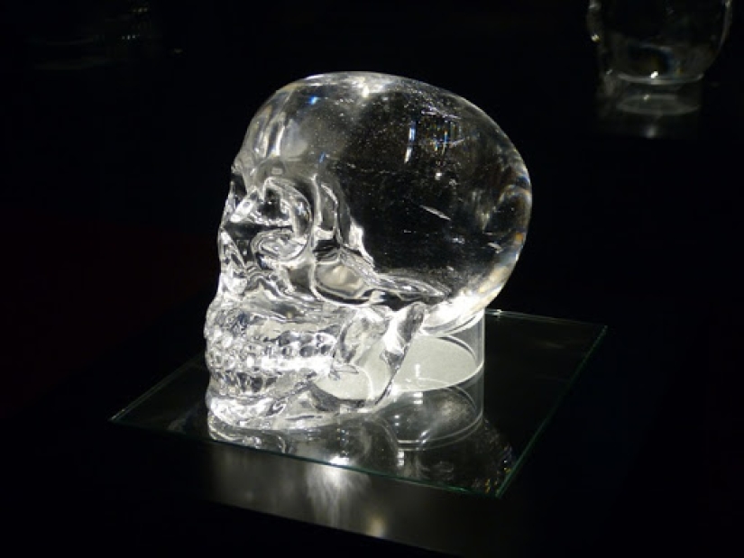 Aztec crystal skulls: how exposed one of the largest frauds in archaeology Aztec crystal skulls: how exposed one of the largest frauds in archaeology