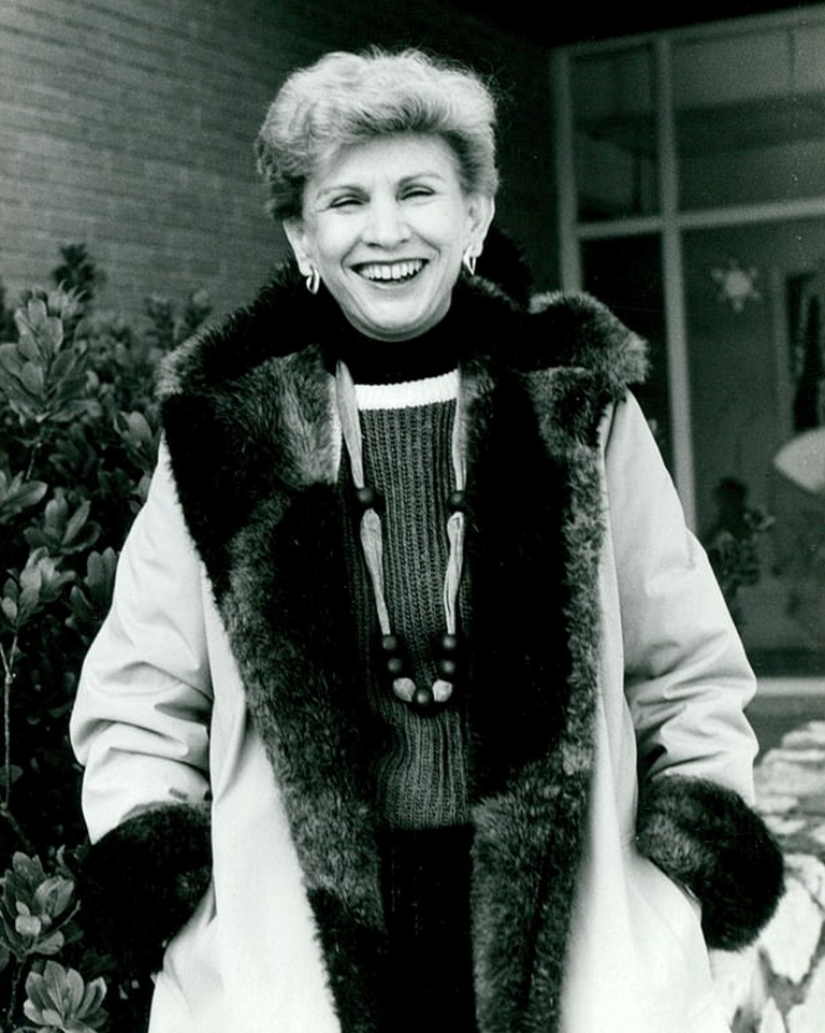 Bailando sobre el abismo: La historia de Edith Eger, la pequeña bailarina de Auschwitz Bailando sobre el abismo: La historia de Edith Eger, la pequeña bailarina de Auschwitz