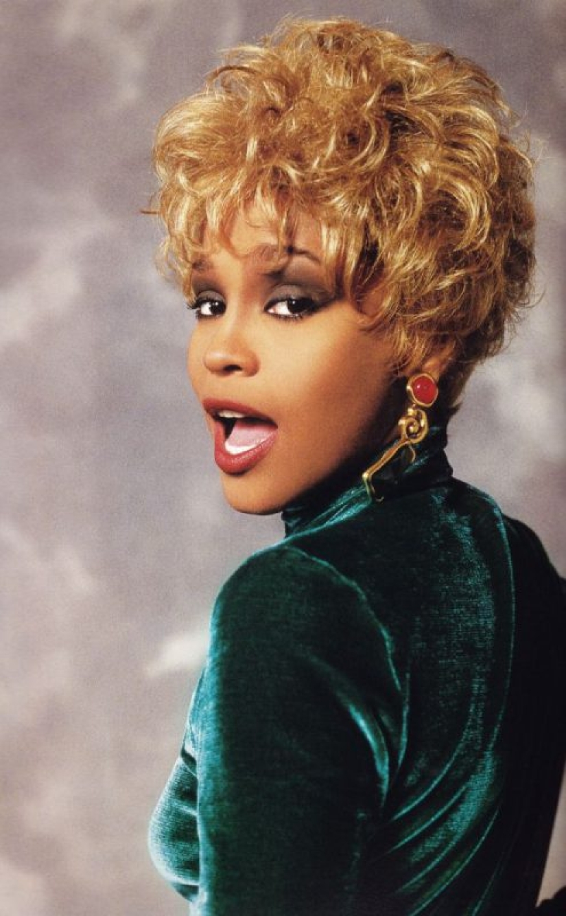 Beauty with a magical voice: rare photos of a young Whitney Houston from the 1980s years