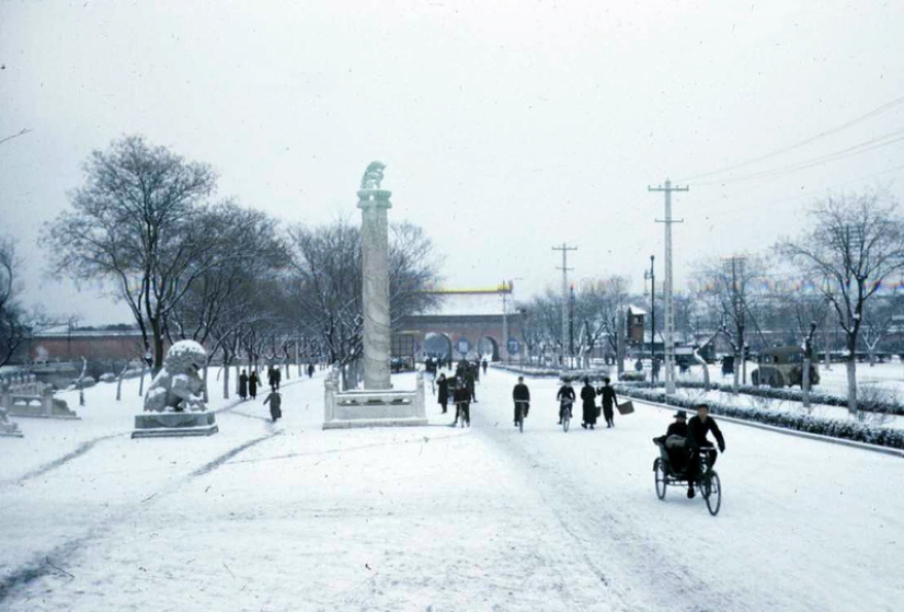 Beijing 1947 en Color: En la encrucijada de Épocas