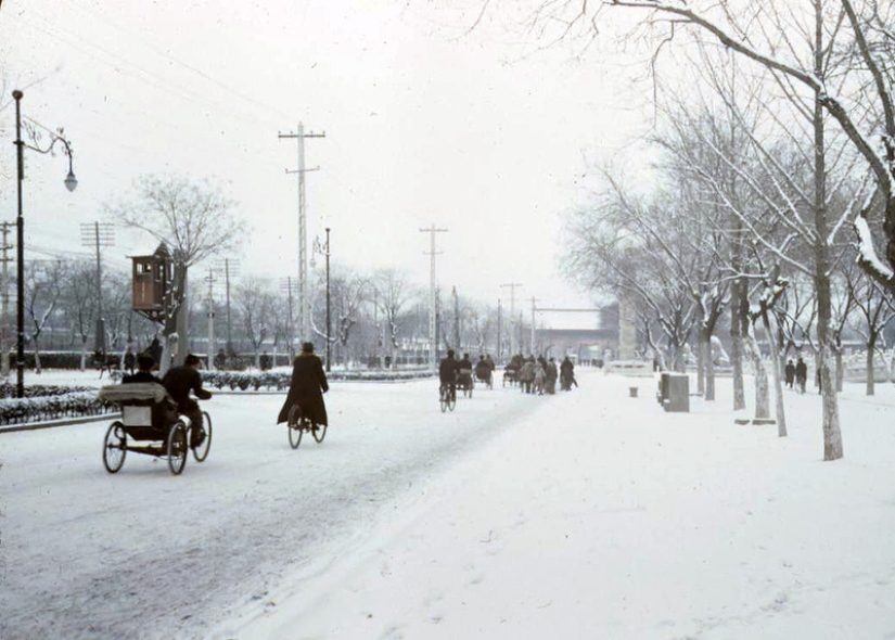 Beijing 1947 en Color: En la encrucijada de Épocas