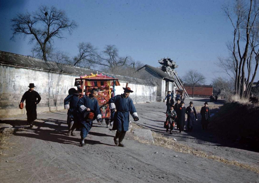 Beijing 1947 en Color: En la encrucijada de Épocas