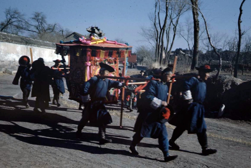 Beijing 1947 en Color: En la encrucijada de Épocas