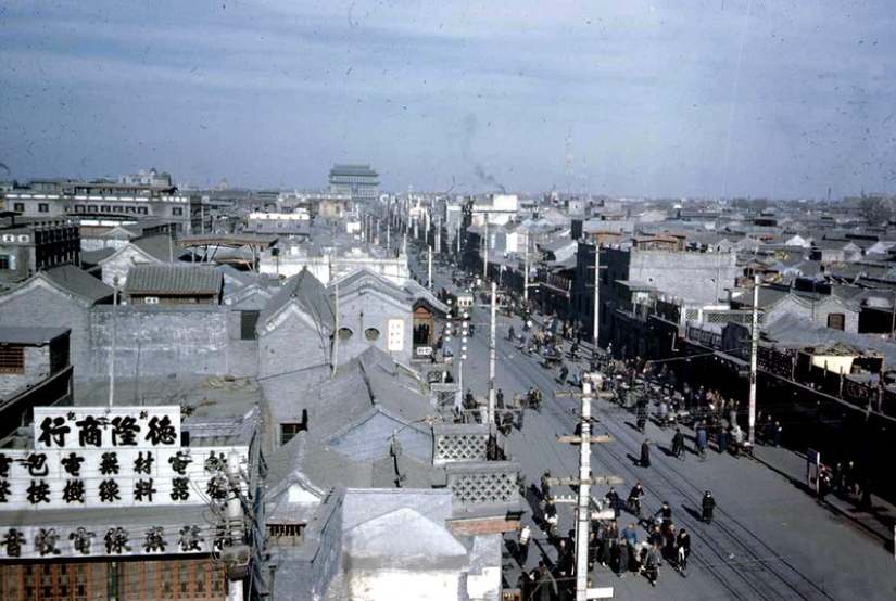 Beijing 1947 en Color: En la encrucijada de Épocas