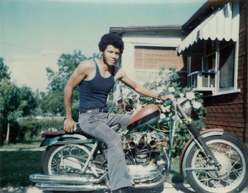 Bell-fondos: el pico de la moda de los años 70 y el símbolo de la década Bell-fondos: el pico de la moda de los años 70 y el símbolo de la década