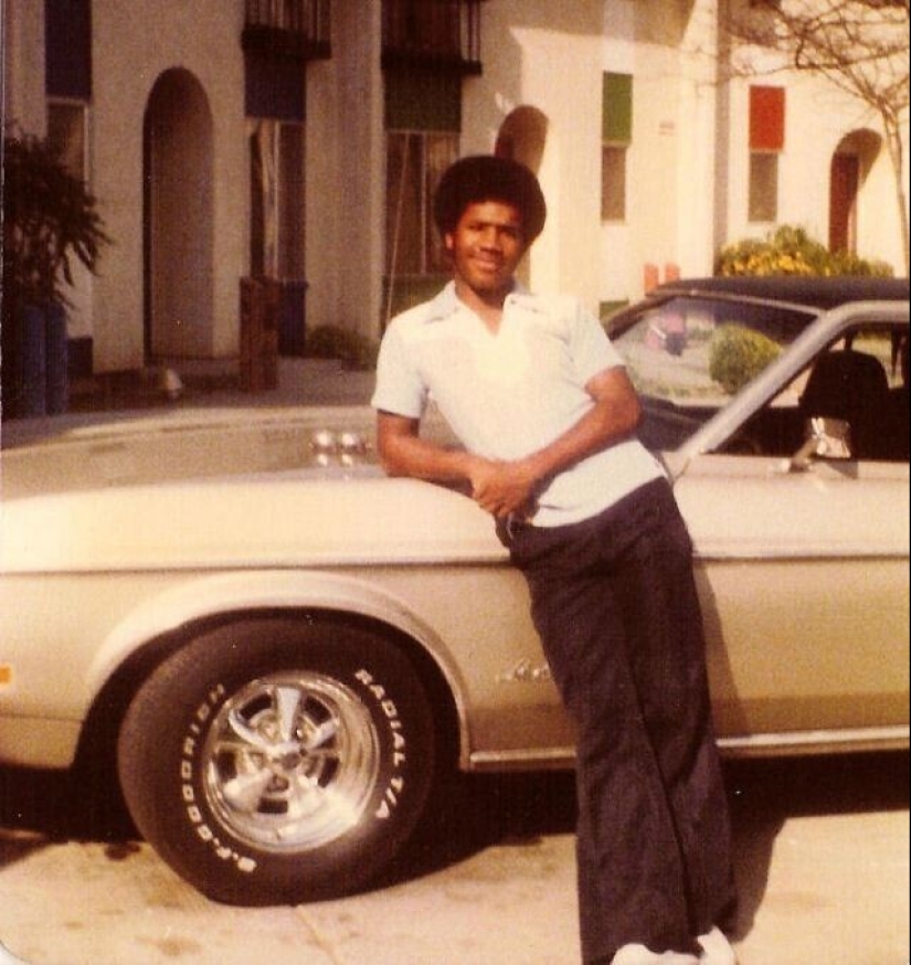 Bell-fondos: el pico de la moda de los años 70 y el símbolo de la década Bell-fondos: el pico de la moda de los años 70 y el símbolo de la década