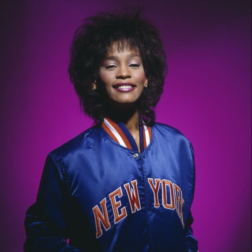 Belleza con una voz mágica: fotos raras de un joven Whitney Houston a partir de la década de 1980 años