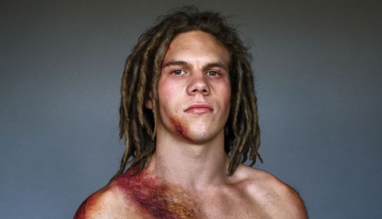 Belt survivors: 10 magnificent photos that will convince you to wear