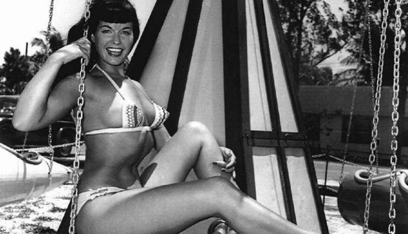 Bettie Page - sex symbol of the 50s - and her followers Bettie Page - sex symbol of the 50s - and her followers