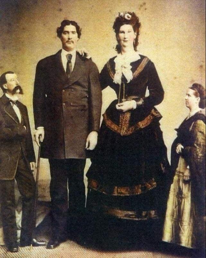 Big Love: The Story of the Tallest Couple in History